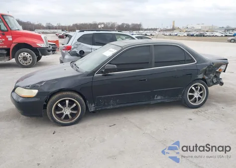 2001 Honda Accord 2.3 Ex из США, поврежденный, VIN JHMCG56651C015268